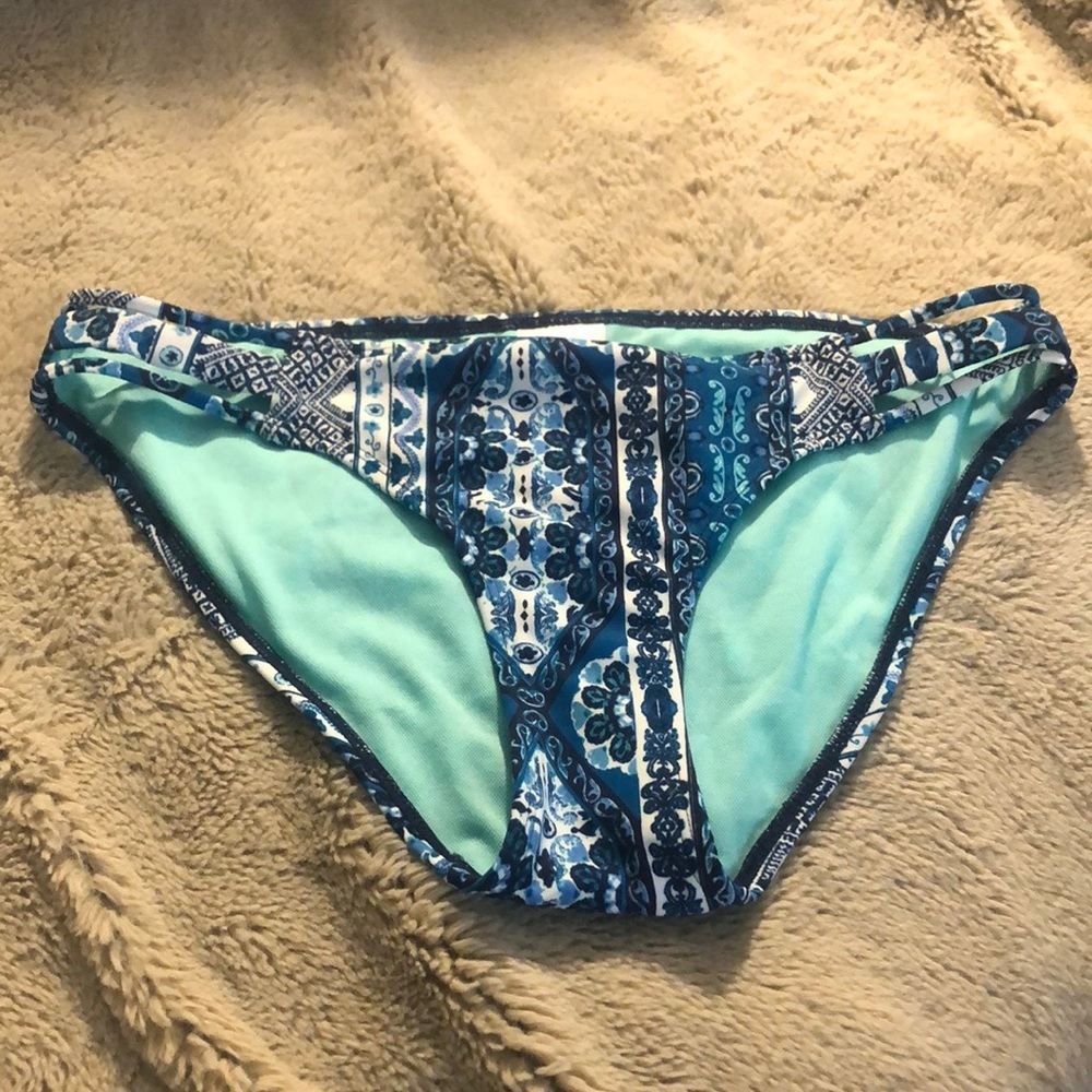 🎉4 for $20 Xhilaration Bikini Bottom, size small